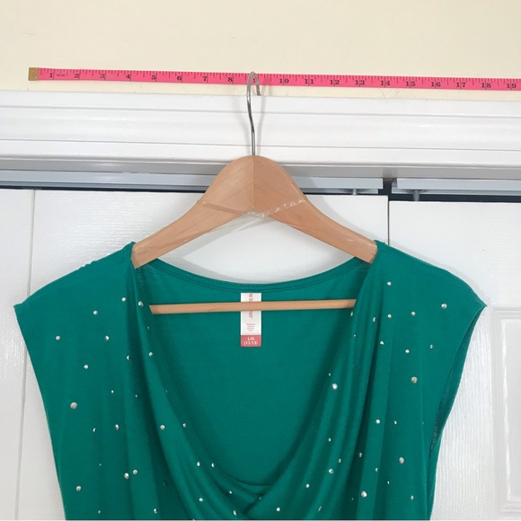 EUC No Boundaries/ Large/ Green Sleeveless Top/ Draped Collar/ Ruched Sides - Picture 8 of 9